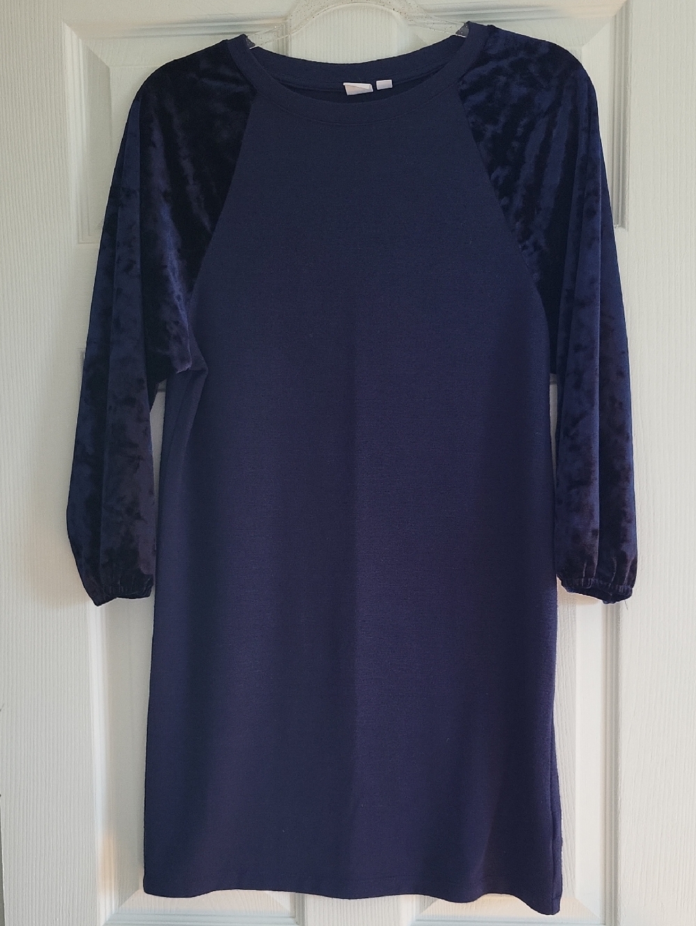 GAP Navy dress w/ Velvet Sleeves, XS